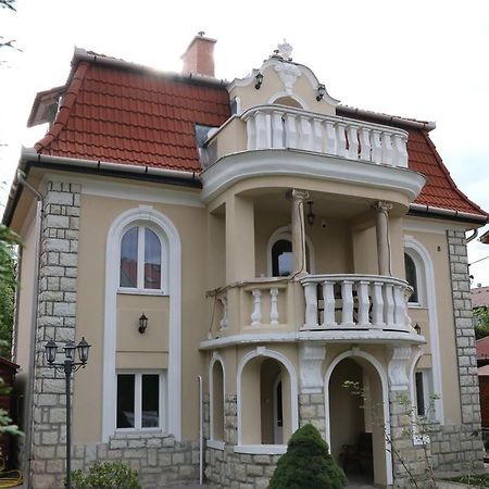 Aradi Vendeghaz Hotell Miskolc Eksteriør bilde
