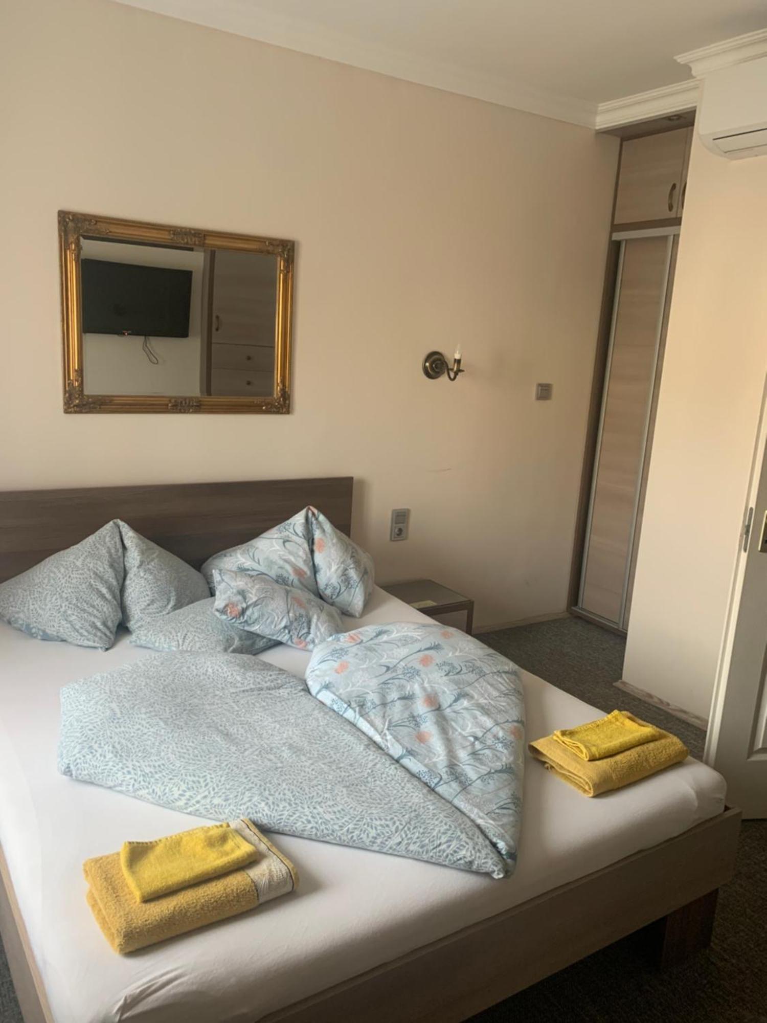 Aradi Vendeghaz Hotell Miskolc Eksteriør bilde