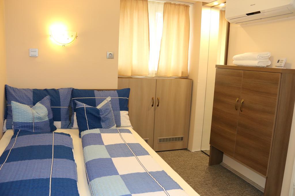 Aradi Vendeghaz Hotell Miskolc Rom bilde