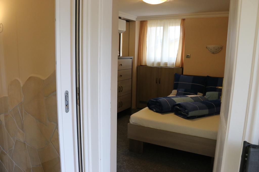 Aradi Vendeghaz Hotell Miskolc Rom bilde